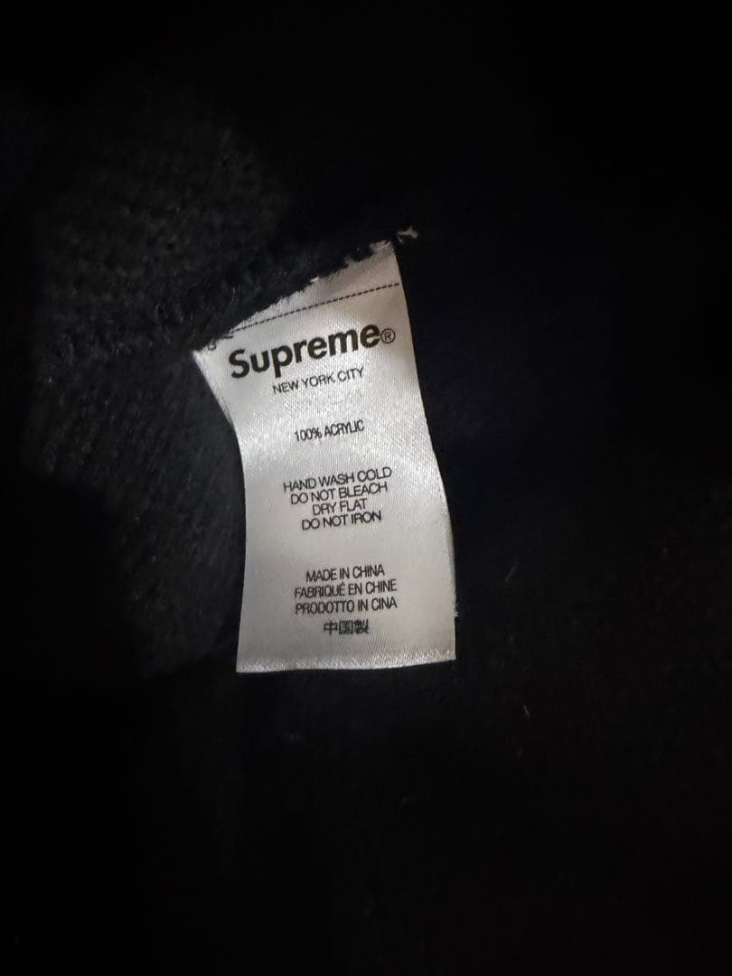 Supreme ニット帽 ポンポン付き 黒