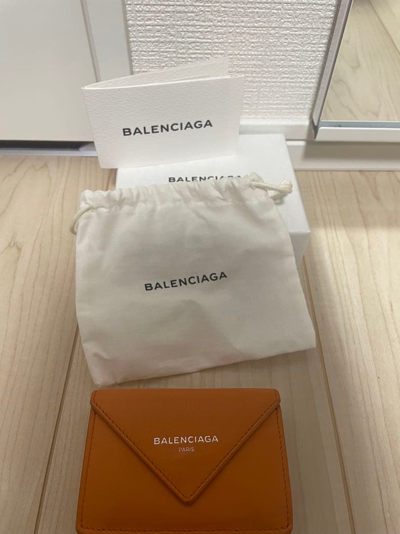 BALENCIAGA オレンジ 三つ折り財布