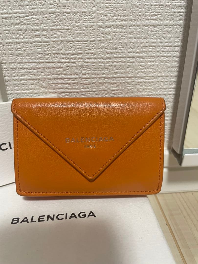 BALENCIAGA オレンジ 三つ折り財布