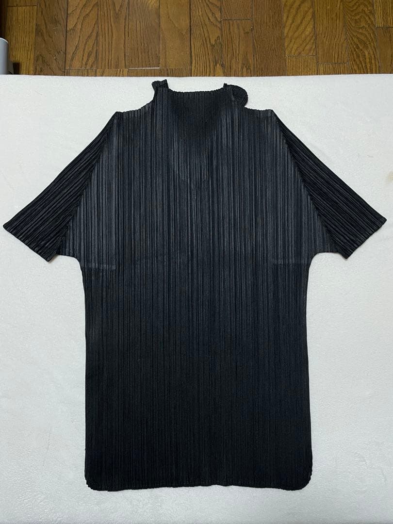 PLEATS PLEASE ISSEY MIYAKE トップス