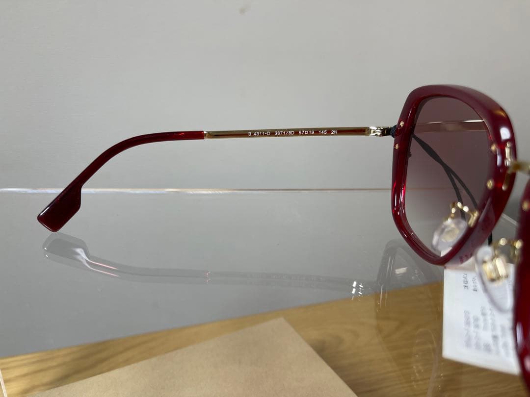 BURBERRY BE4311D 新品未使用　made in Italy