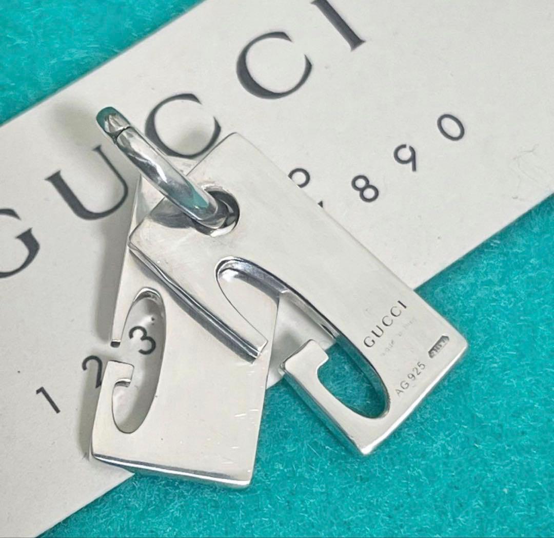 美品　GUCCI ダブルGプレートペンダント