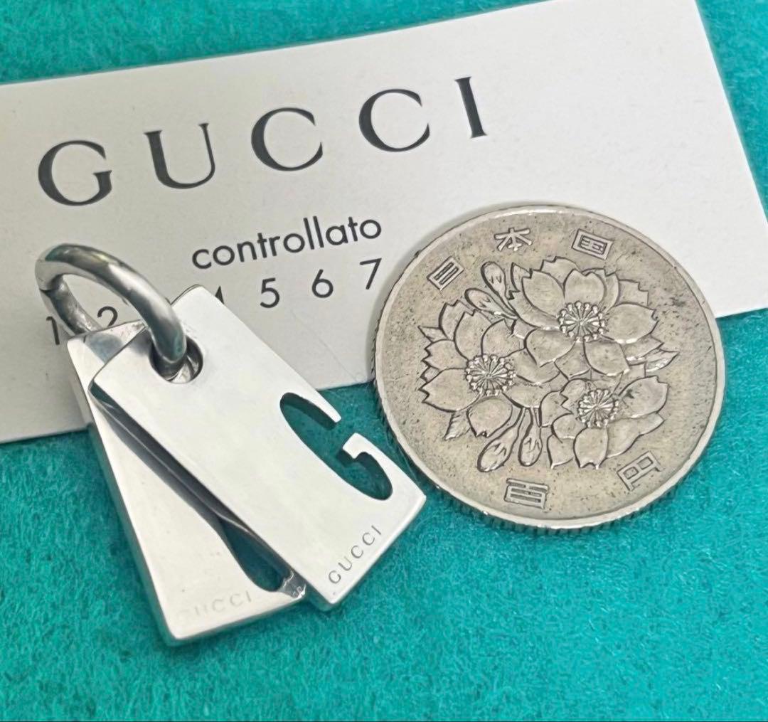 美品　GUCCI ダブルGプレートペンダント