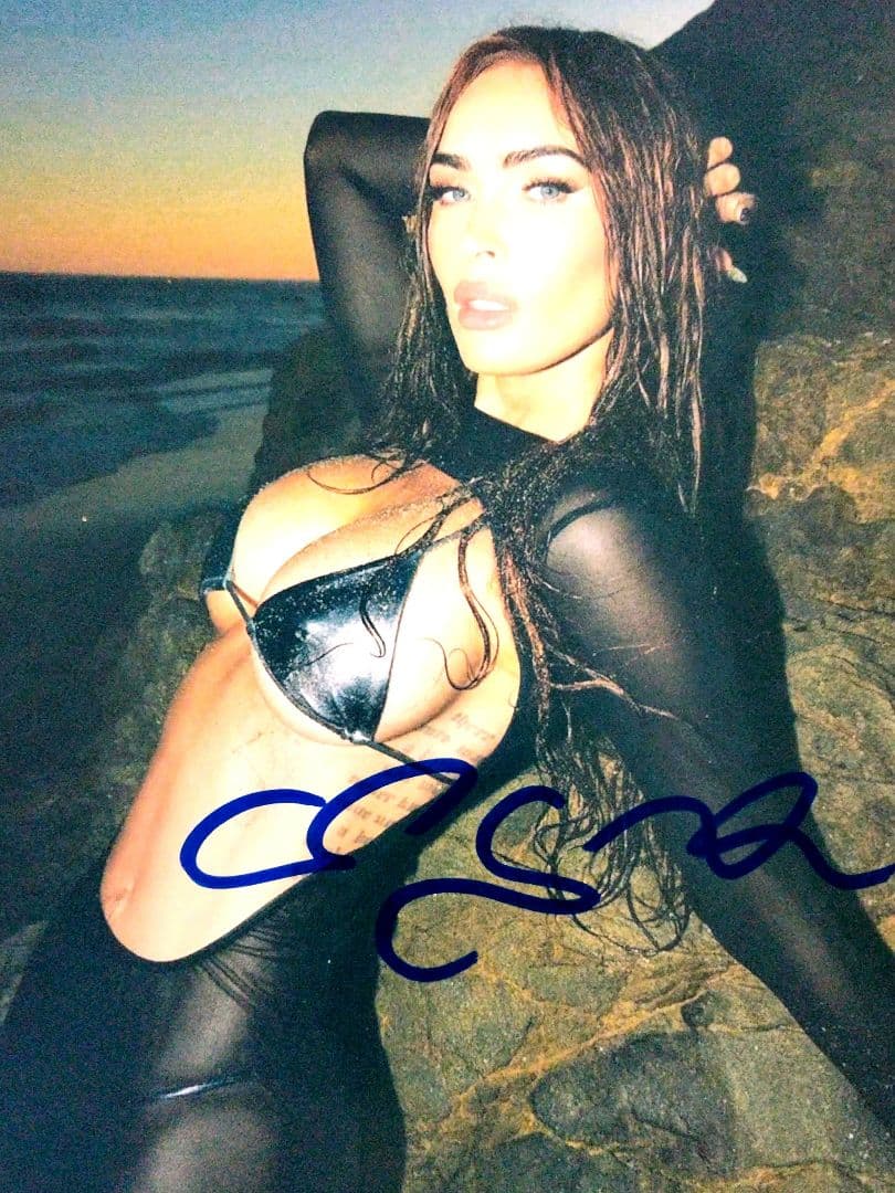 セール中…ミーガン・フォックス直筆サイン入り2Lサイズ写真… Megan Fox