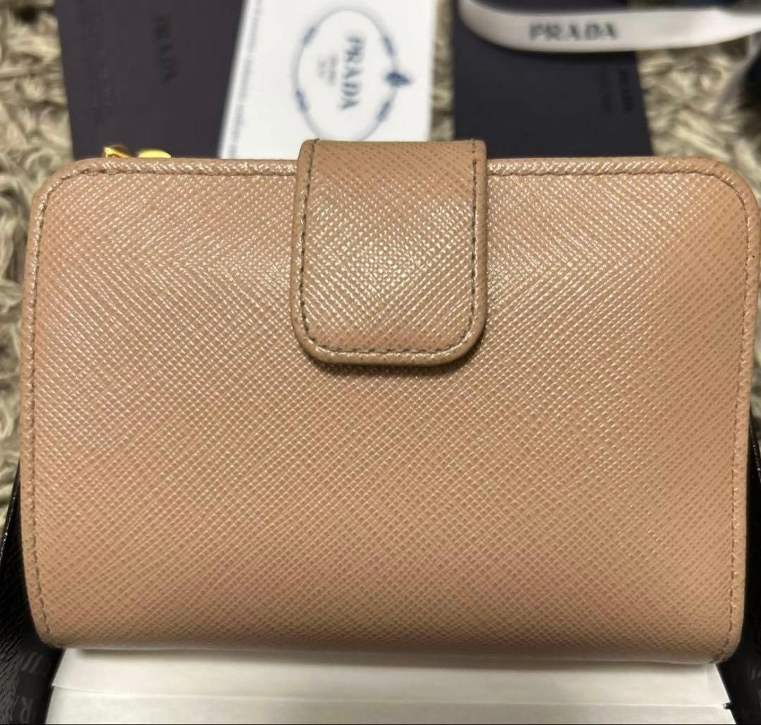 【正規品】【最終値下げ】PRADA 財布　サフィアーノ　二つ折り