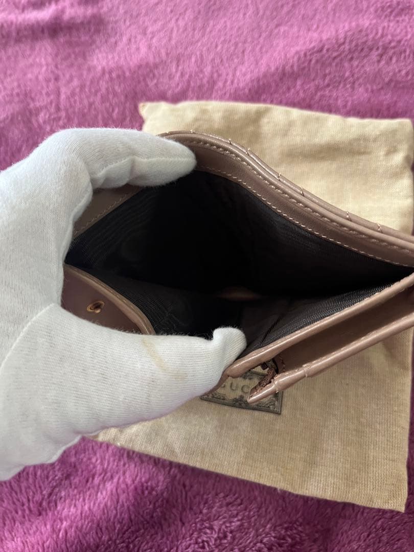 【美品】GUCCI ggマーモント　二つ折り財布　ピンクベージュ