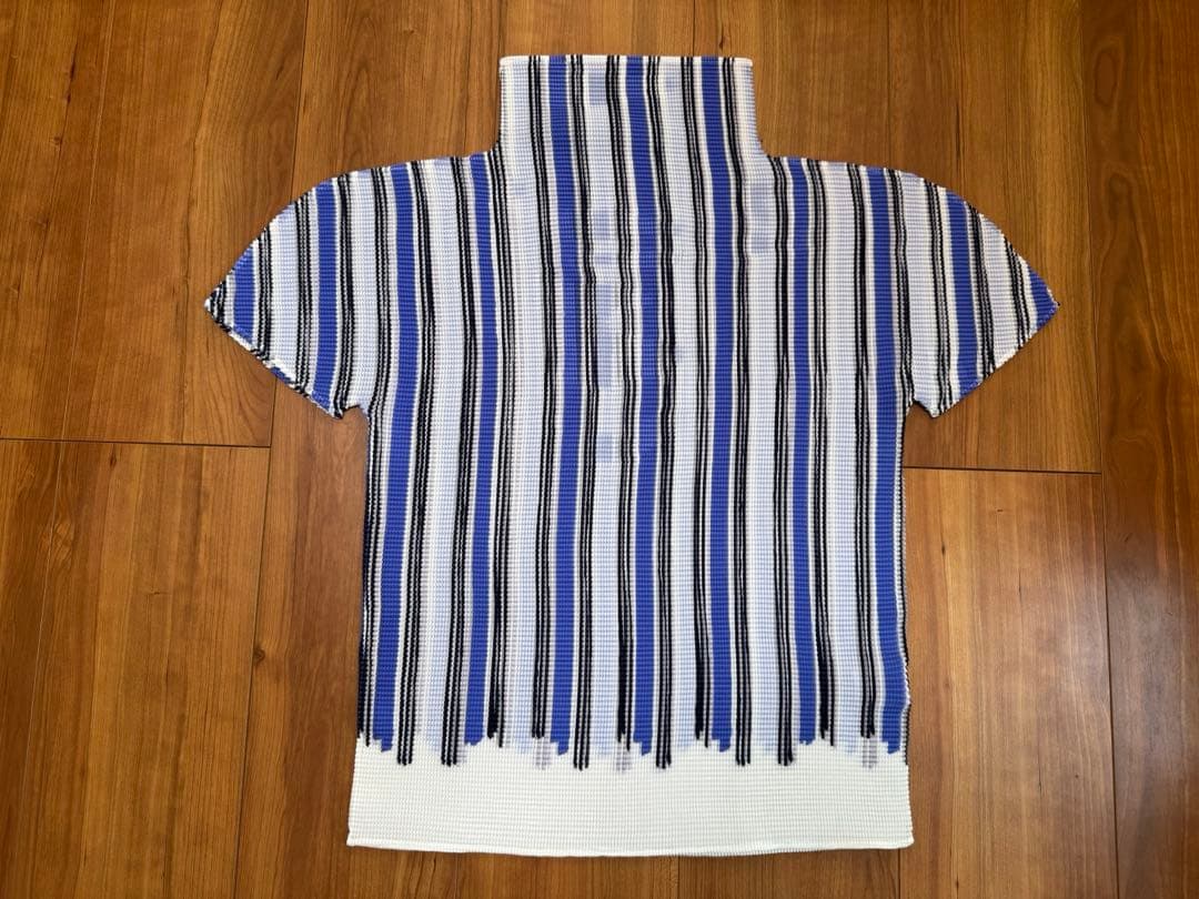 美品 me by ISSEY MIYAKE 半袖トップス