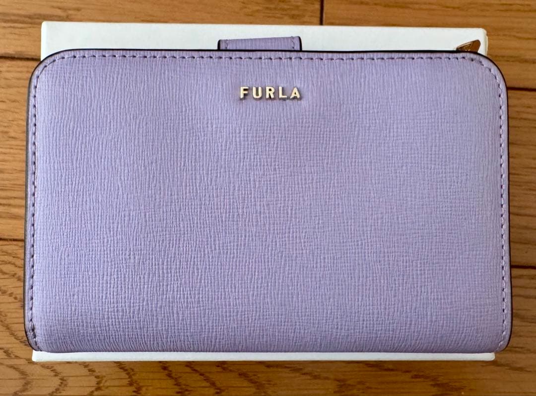 FURLA 二つ折り財布　薄紫