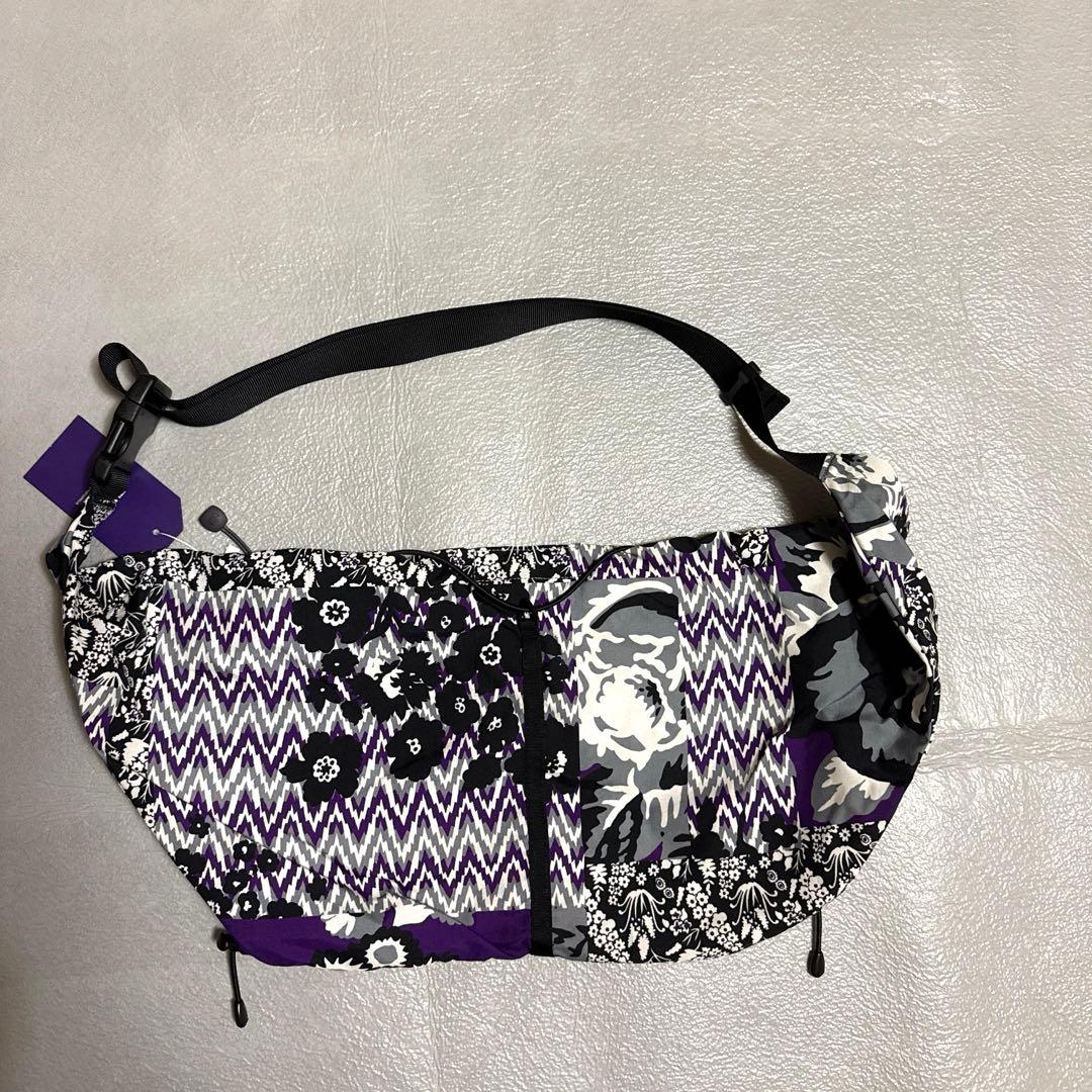 Flower Printed Field Wrap Bag タグ付き