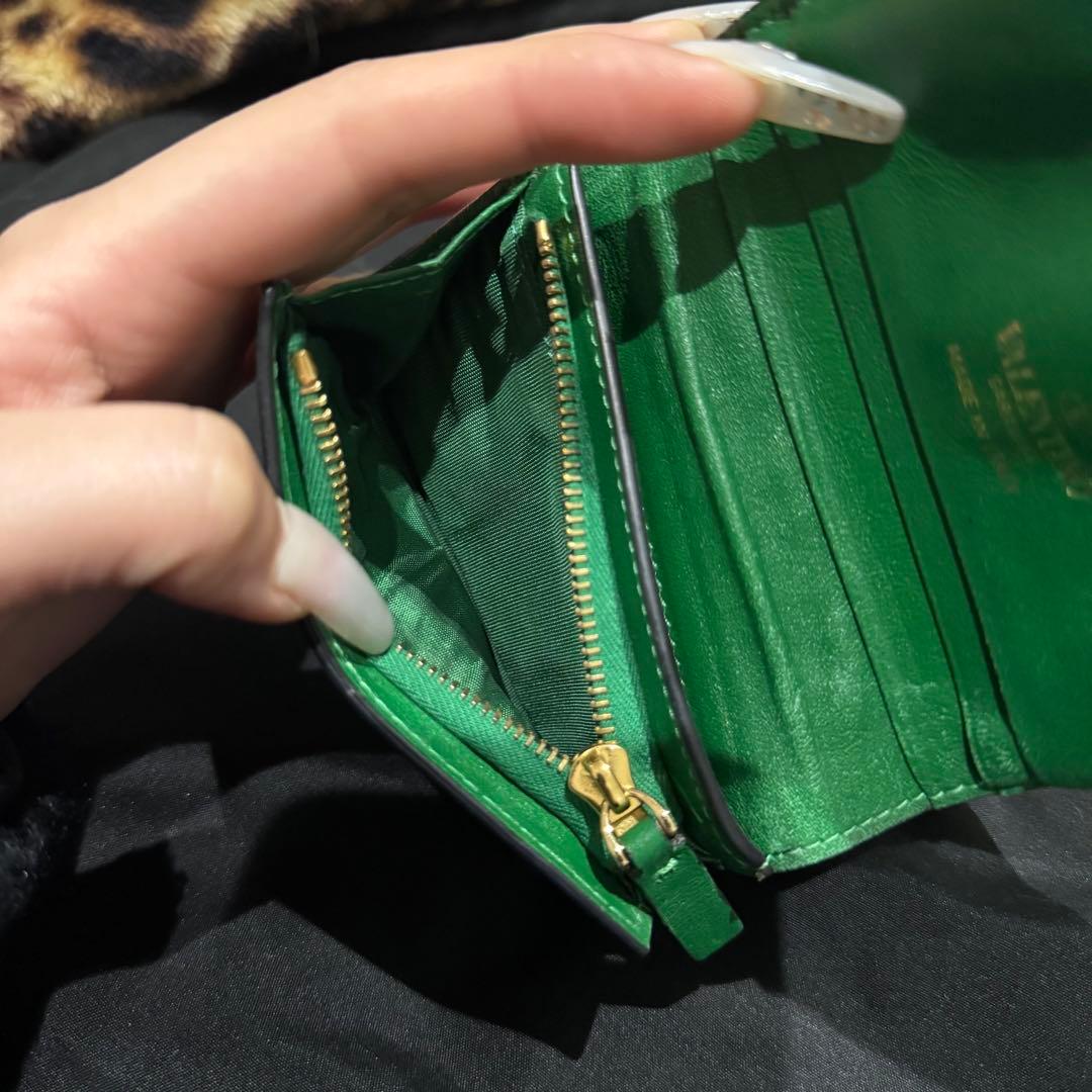 Valentino グリーン 二つ折り財布