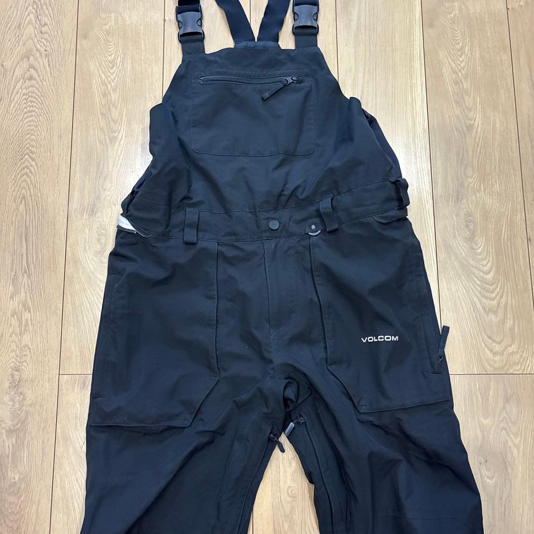 Volcom ブラック スノーボード ビブパンツ