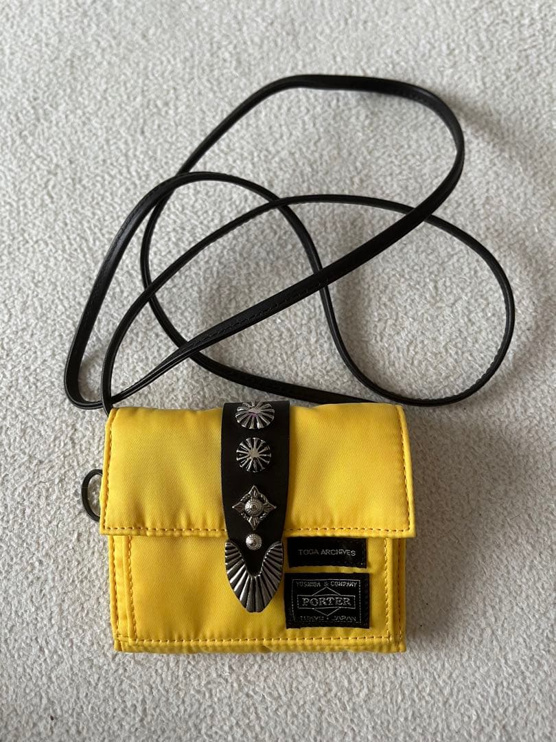 美品　toga x porter コラボ　ショルダーウォレット　イエロー