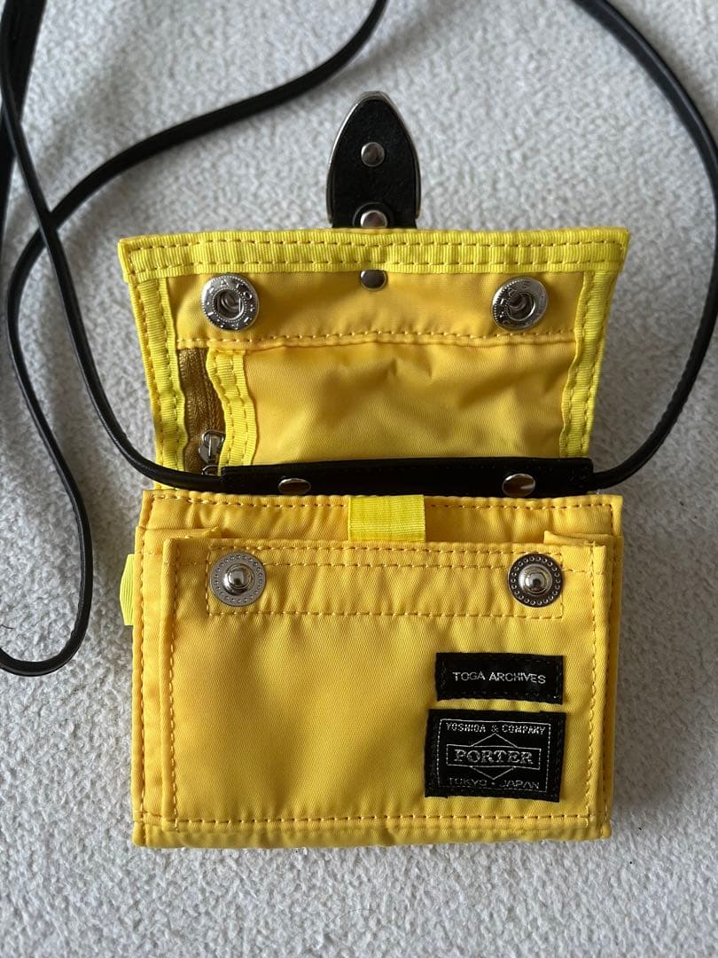 美品　toga x porter コラボ　ショルダーウォレット　イエロー