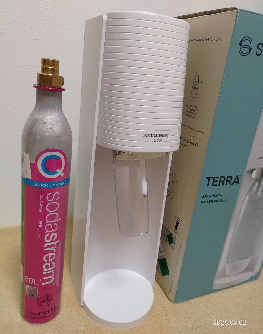 美品sodastream TERRA 炭酸水メーカー ホワイト新ssm1100
