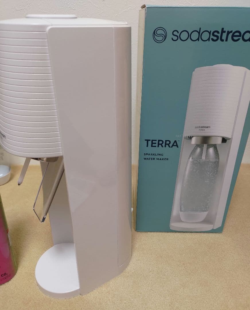 美品sodastream TERRA 炭酸水メーカー ホワイト新ssm1100
