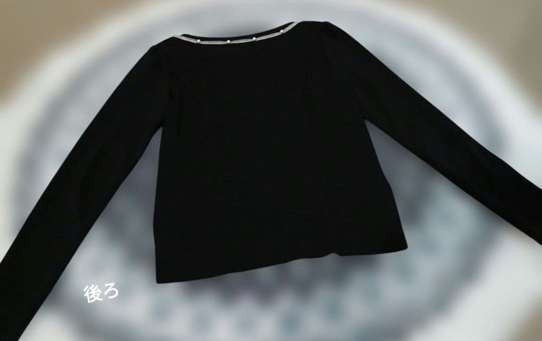 さらに！値下げしました！René 黒のパール付き長袖カーディガン