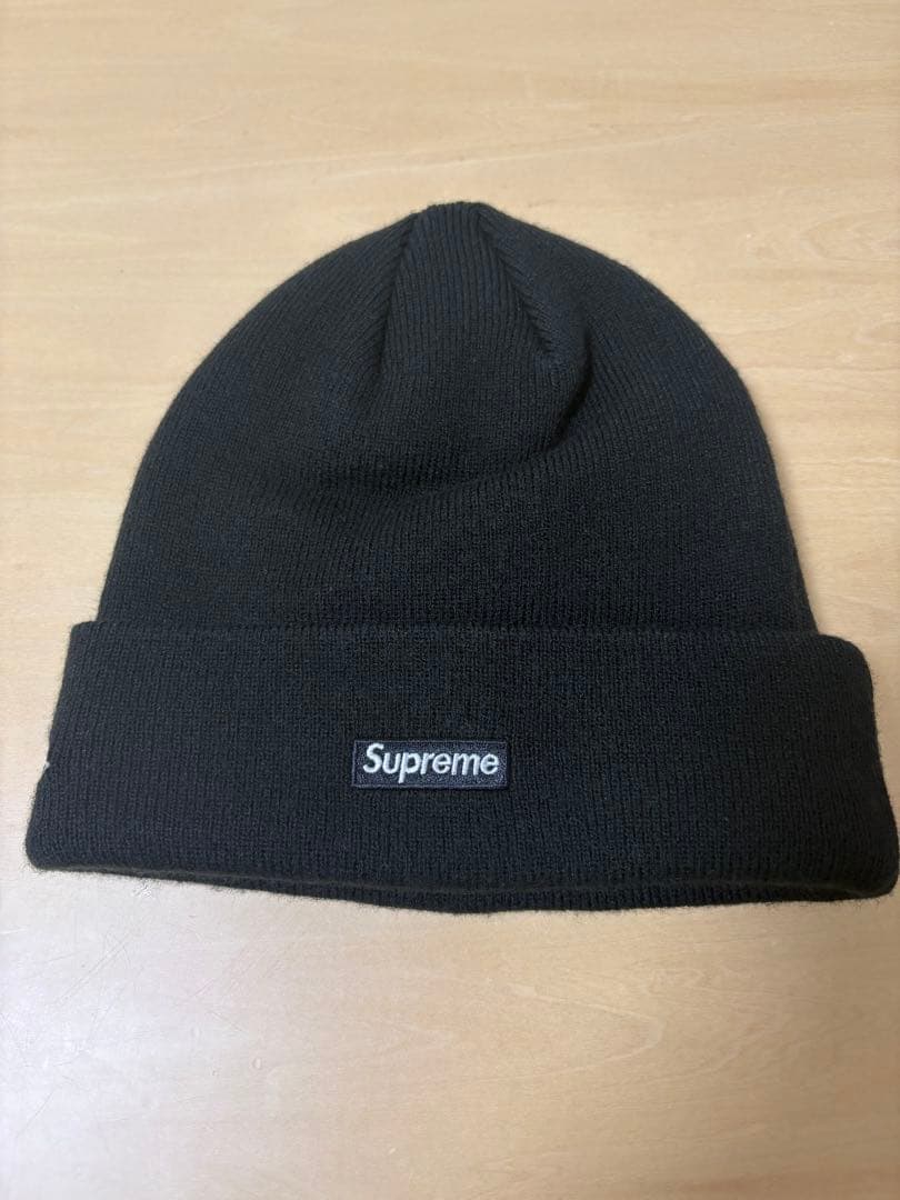 supreme ニット帽　sロゴ