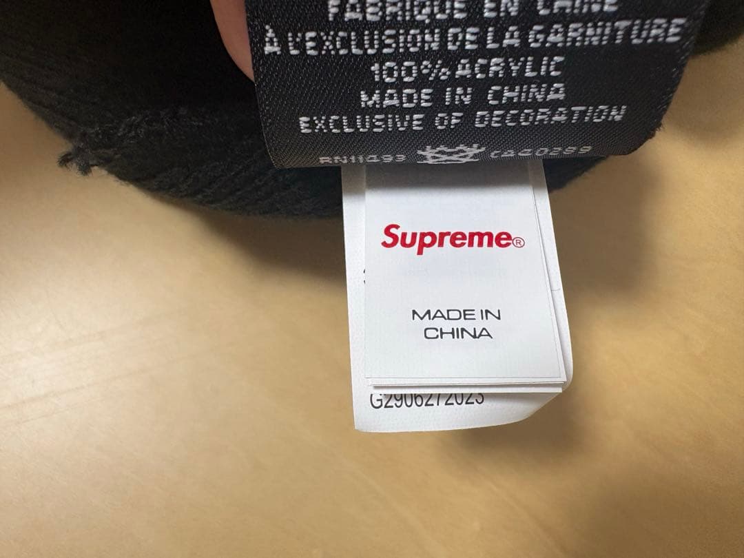 supreme ニット帽　sロゴ