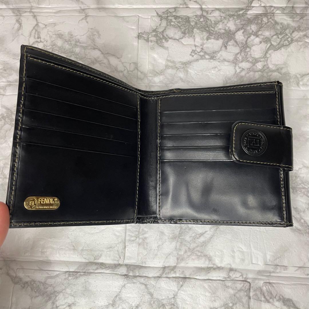 【美品】FENDI フェンディ ペカン柄二つ折り財布 Wホック PVC