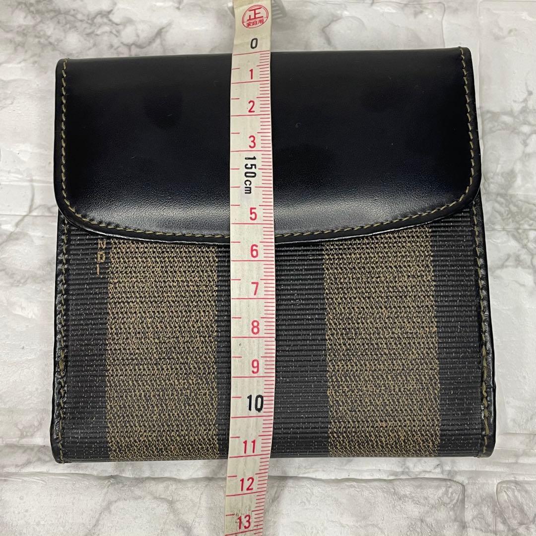 【美品】FENDI フェンディ ペカン柄二つ折り財布 Wホック PVC