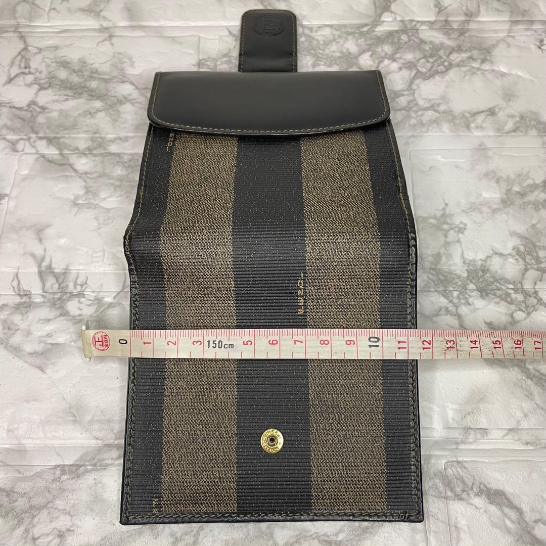 【美品】FENDI フェンディ ペカン柄二つ折り財布 Wホック PVC