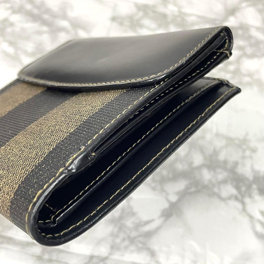 【美品】FENDI フェンディ ペカン柄二つ折り財布 Wホック PVC