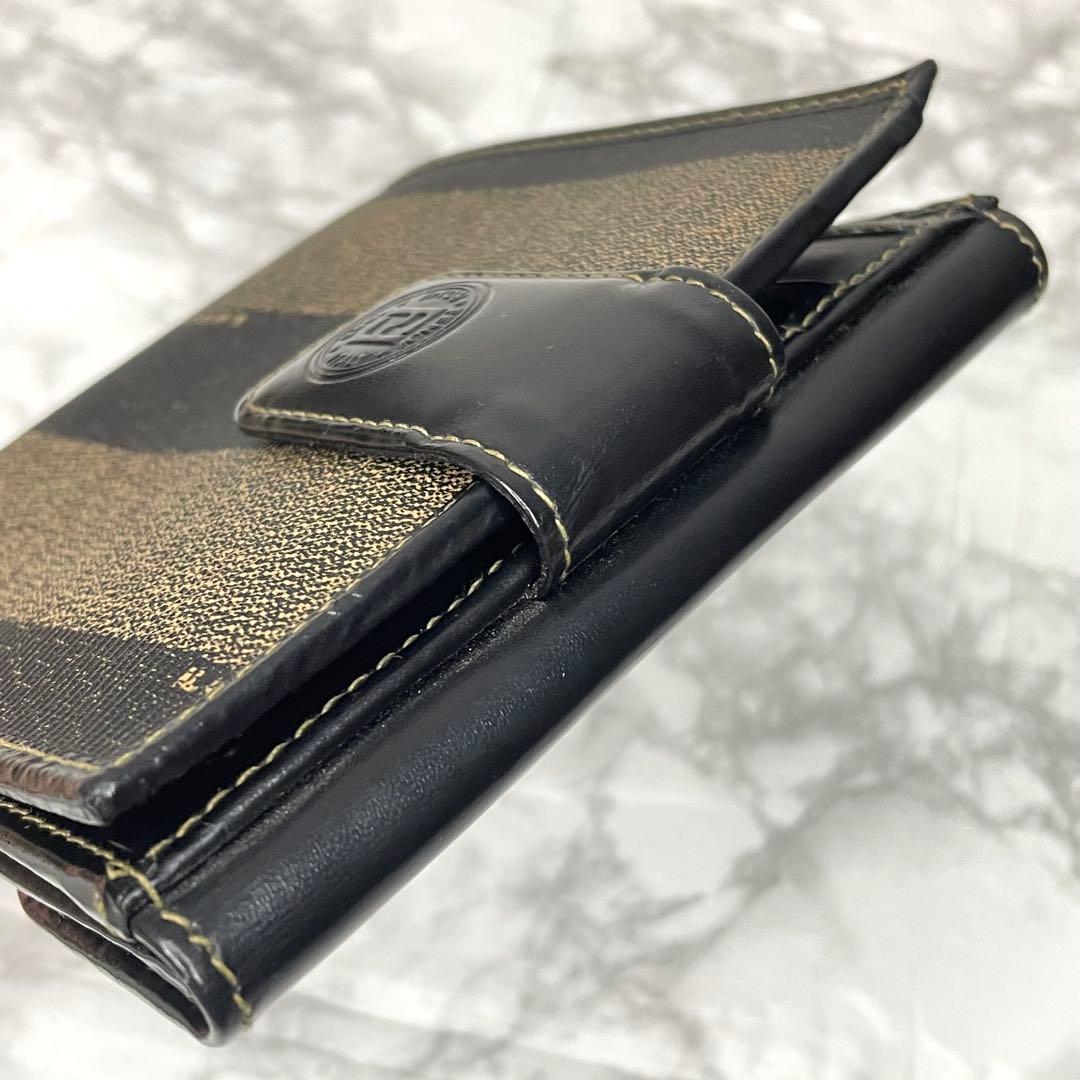 【美品】FENDI フェンディ ペカン柄二つ折り財布 Wホック PVC
