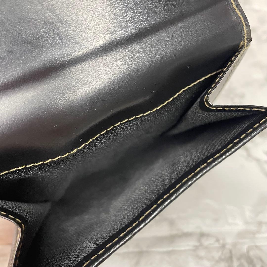 【美品】FENDI フェンディ ペカン柄二つ折り財布 Wホック PVC