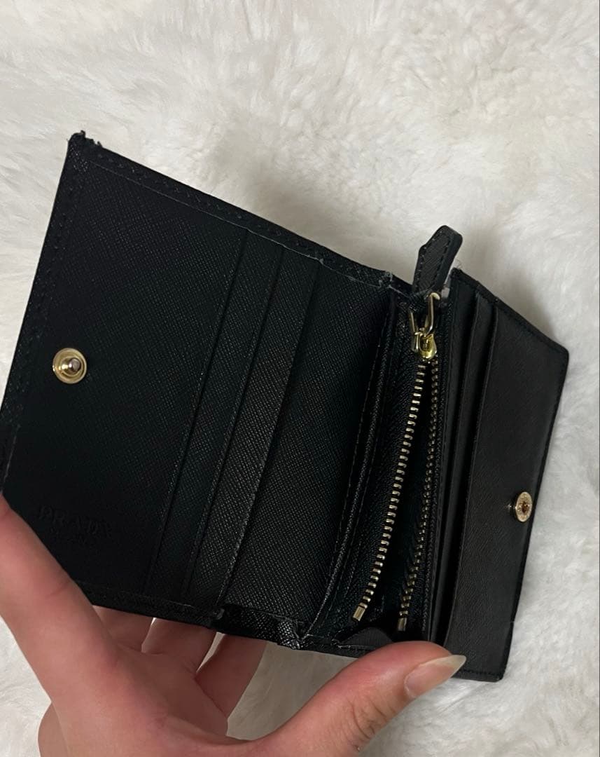 Prada 二つ折り財布