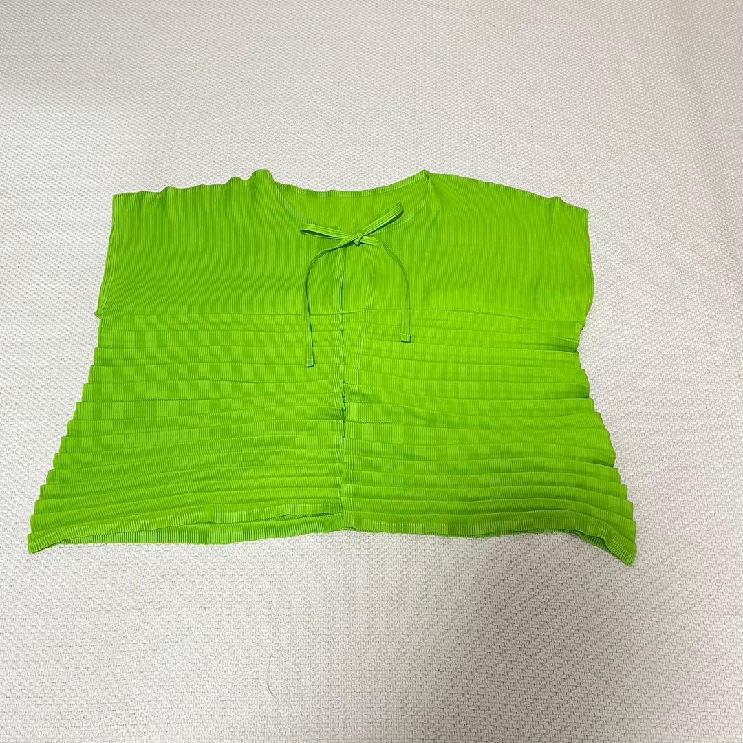 me ISSEY MIYAKE ボレロ　半袖　黄緑