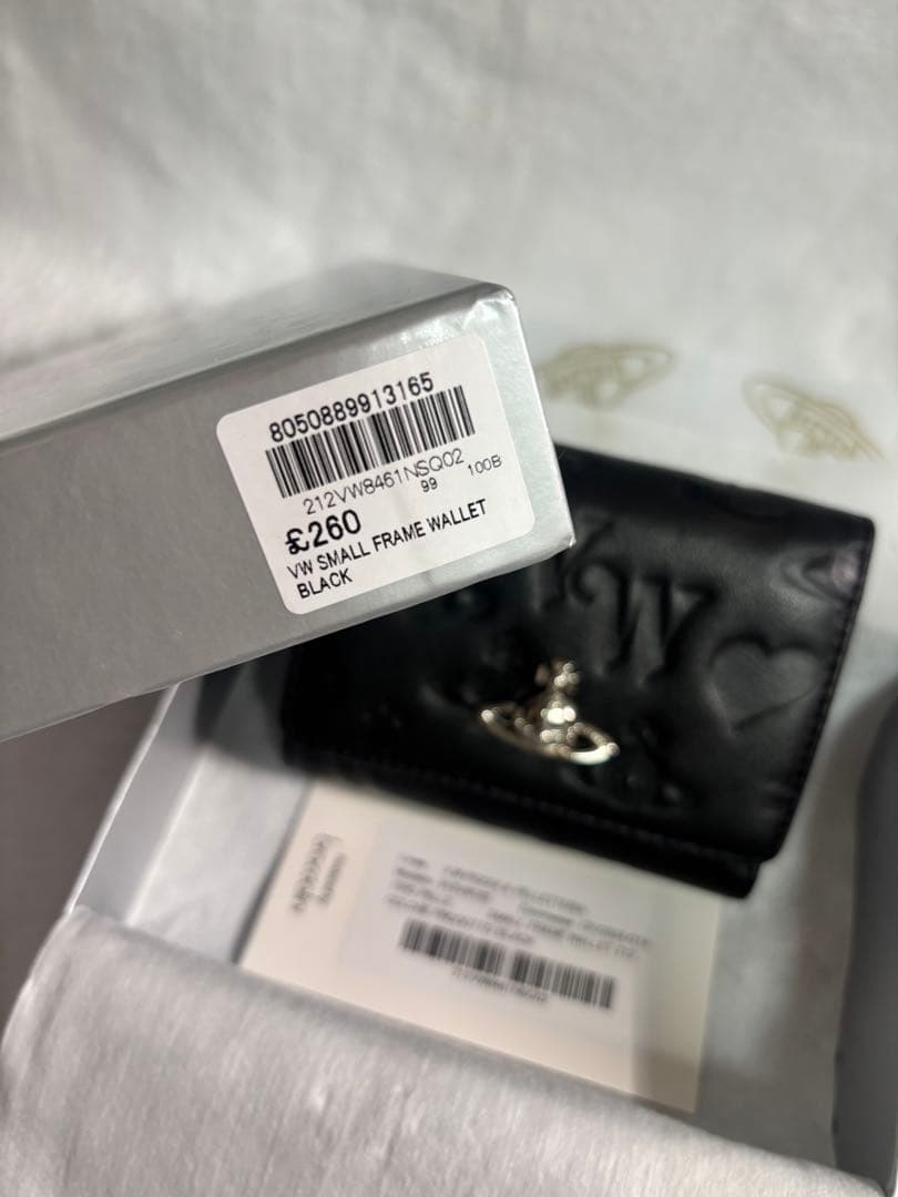 【内柄も素敵☆】Vivienne Westwood 三つ折り財布 マット 黒