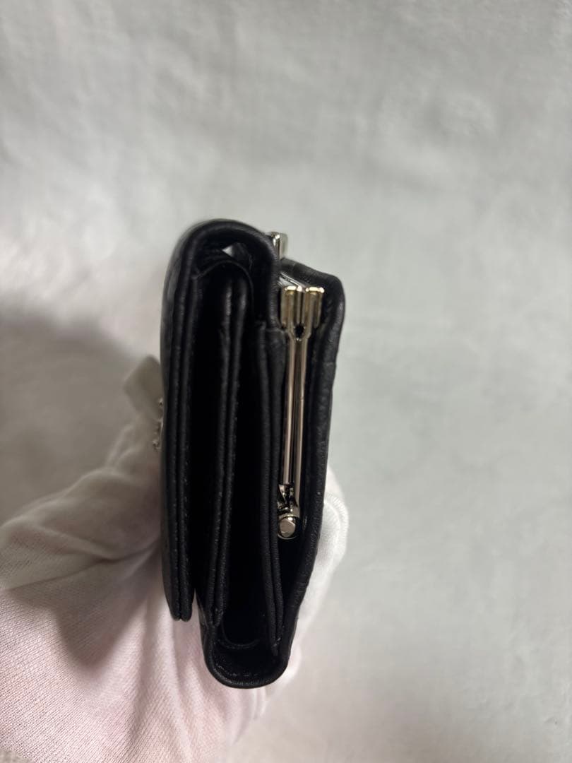 【内柄も素敵☆】Vivienne Westwood 三つ折り財布 マット 黒