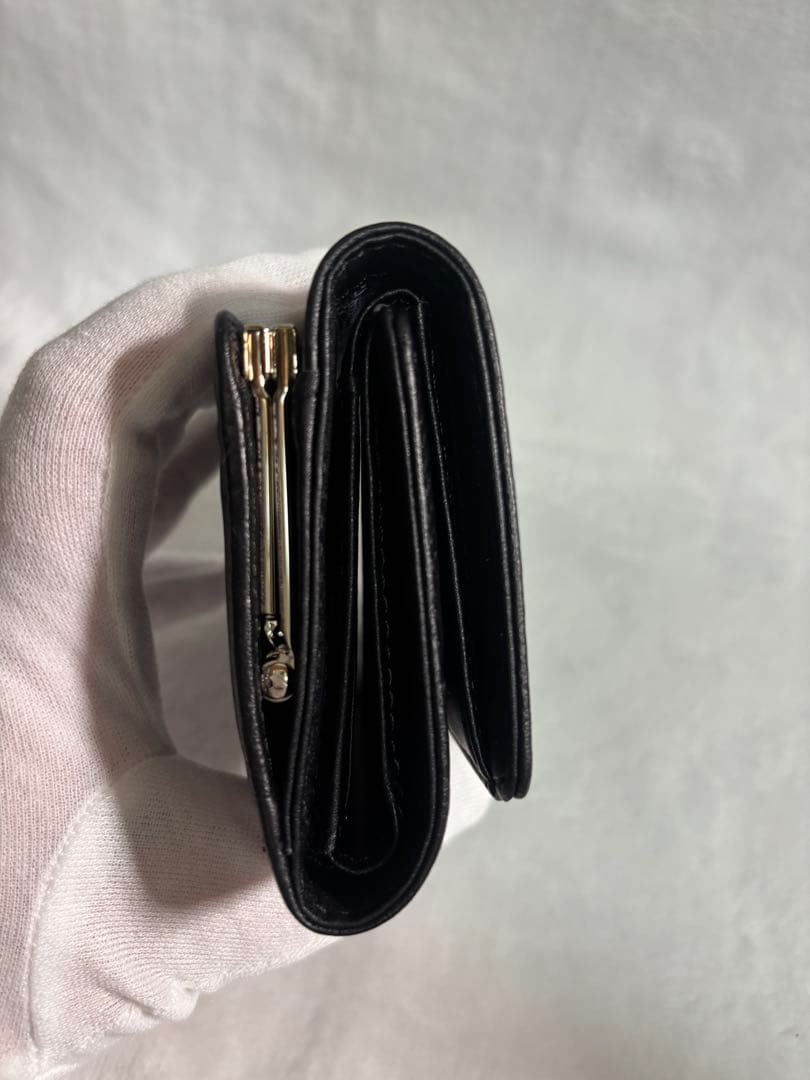 【内柄も素敵☆】Vivienne Westwood 三つ折り財布 マット 黒