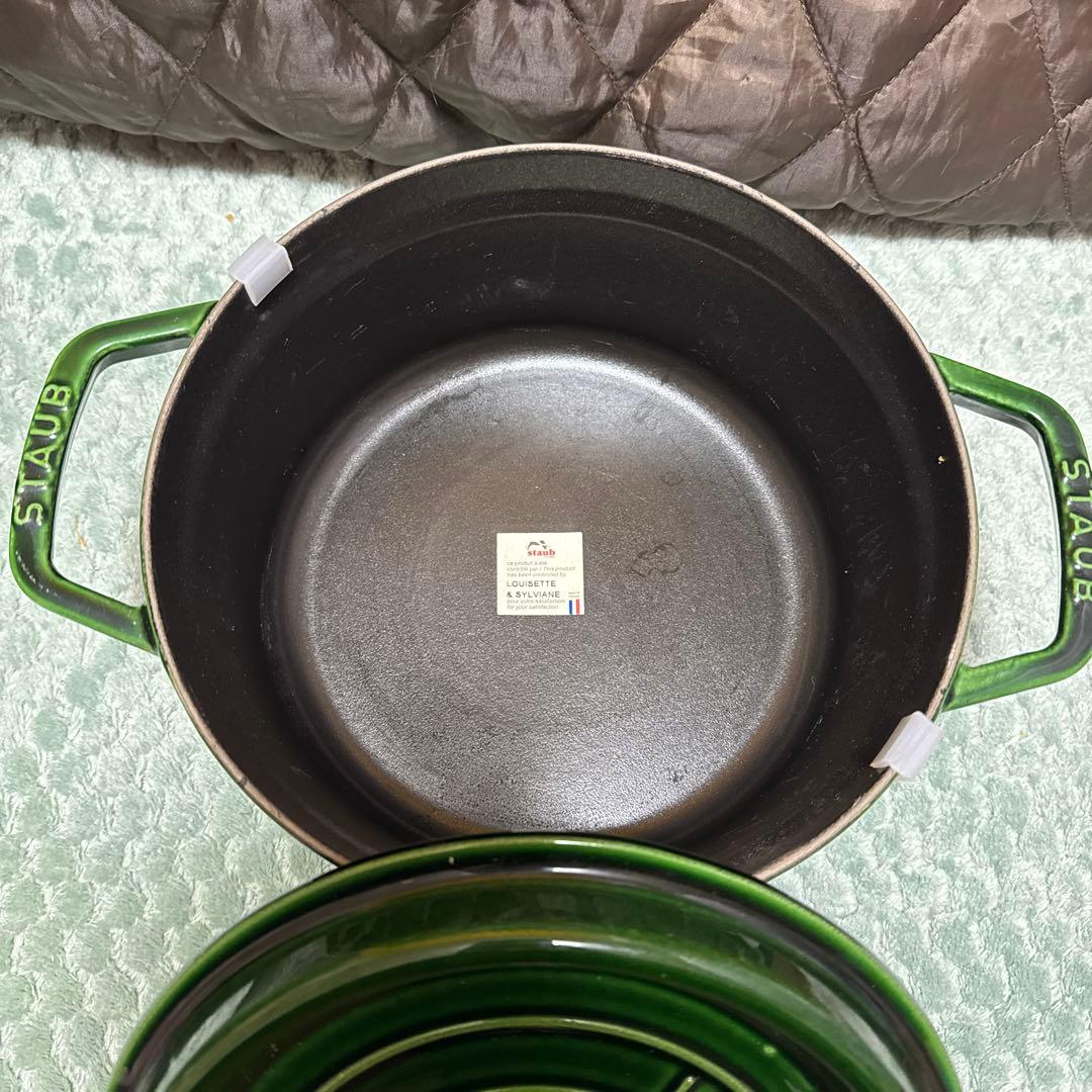新品 ストウブ ココット ラウンド 22cm バジルグリーンCOCOTTE