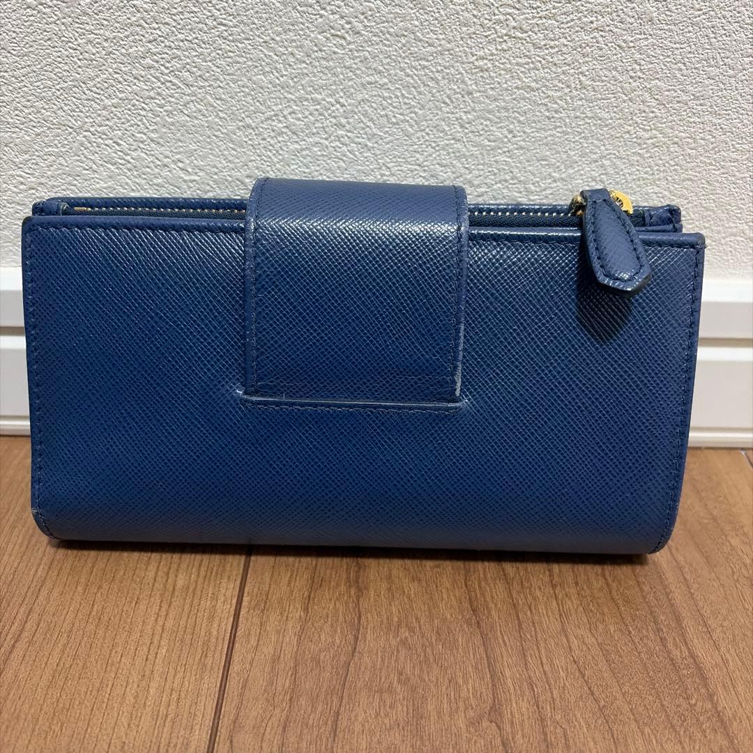 T*i様 PRADA 二つ折り財布 ネイビー レザー