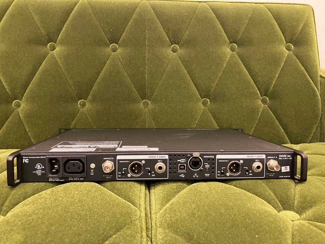 SHURE UHF-R MW4D MABJ B帯ワイヤレス受信機