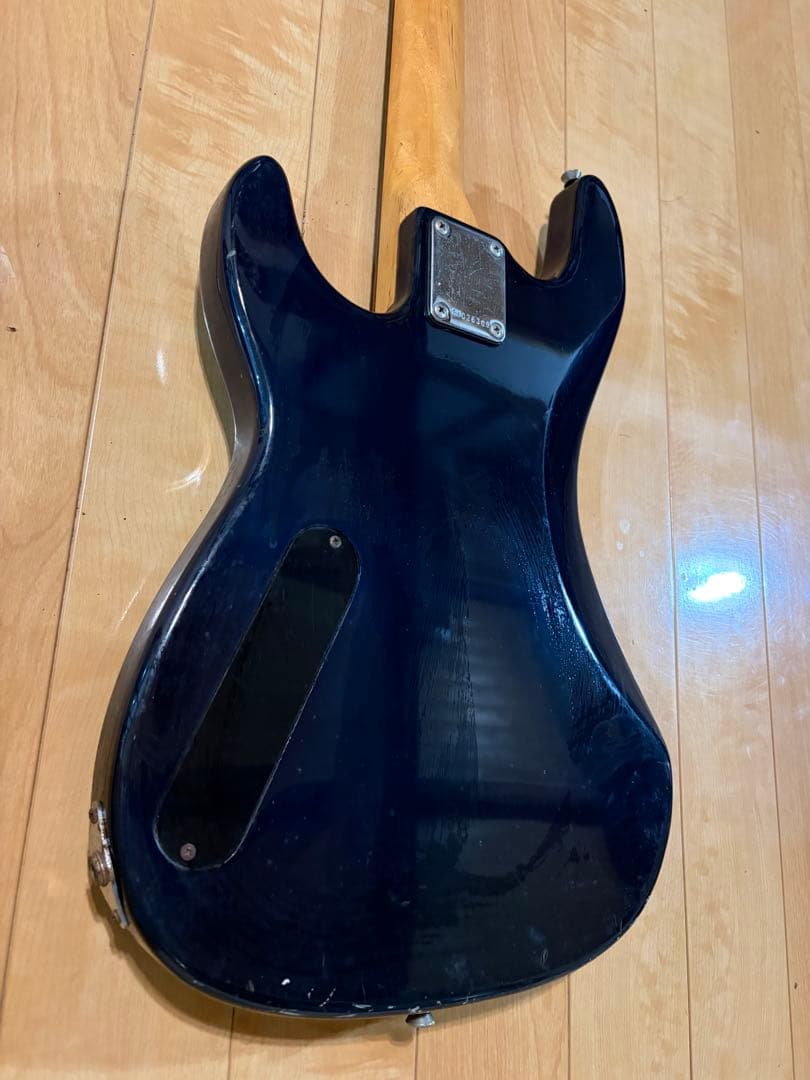 【送料込】BUSKER'S エレキベース ブラック 初心者用 ジャンク
