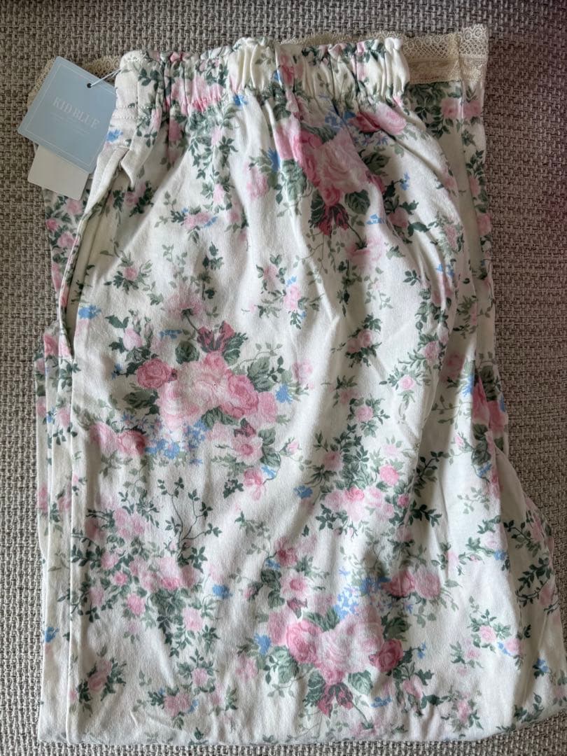 新品タグ付き　キッドブルー　ルームウェアパンツ