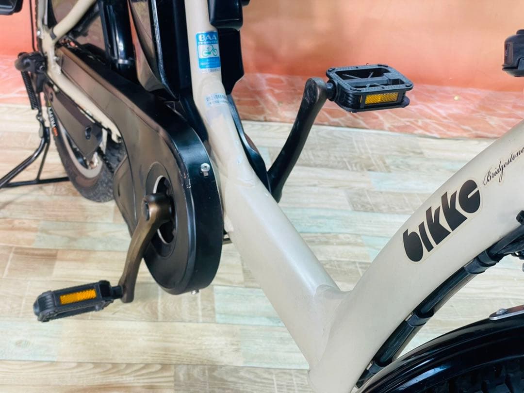 どら 　BIKKE 13AH⭐️ブリヂストン子供乗せ電動自転車Y3263
