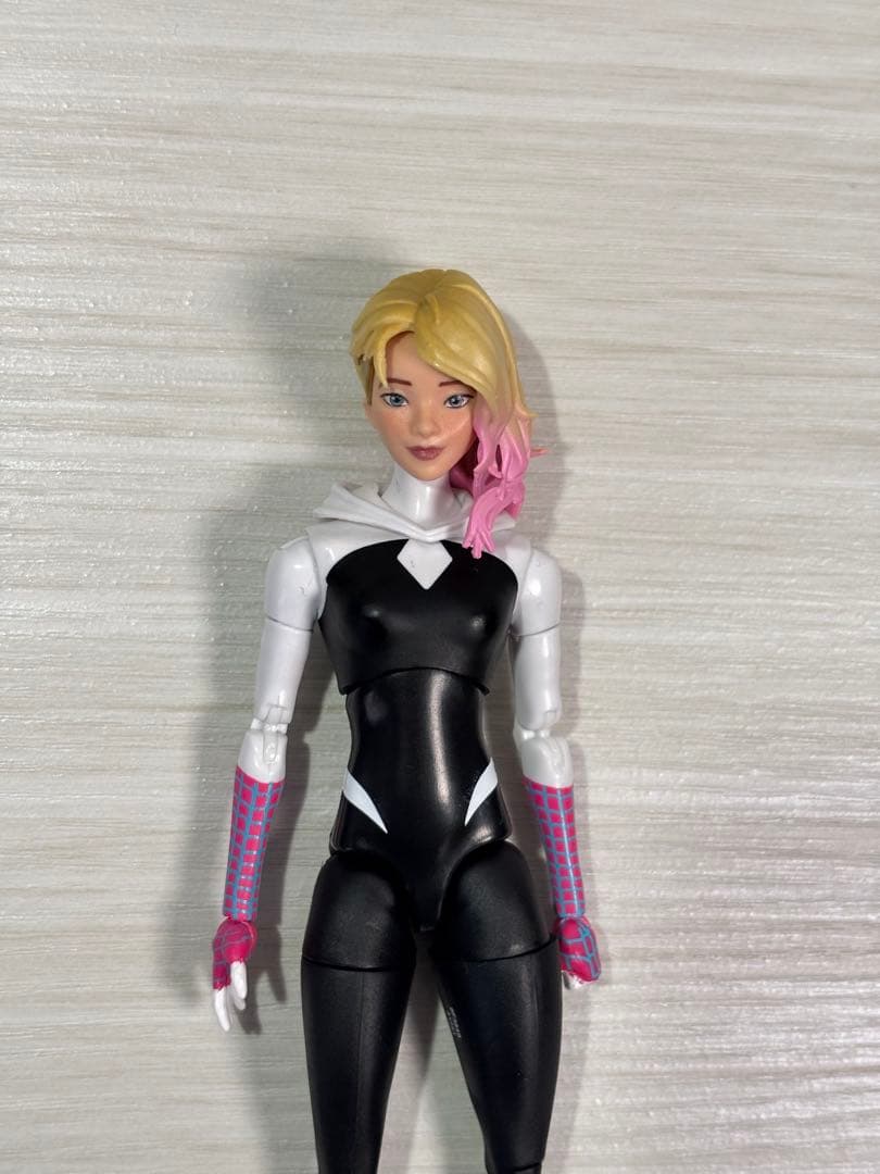 マーベルレジェンド スパイダーバース スパイダーグウェン フィギュア　ハズブロ