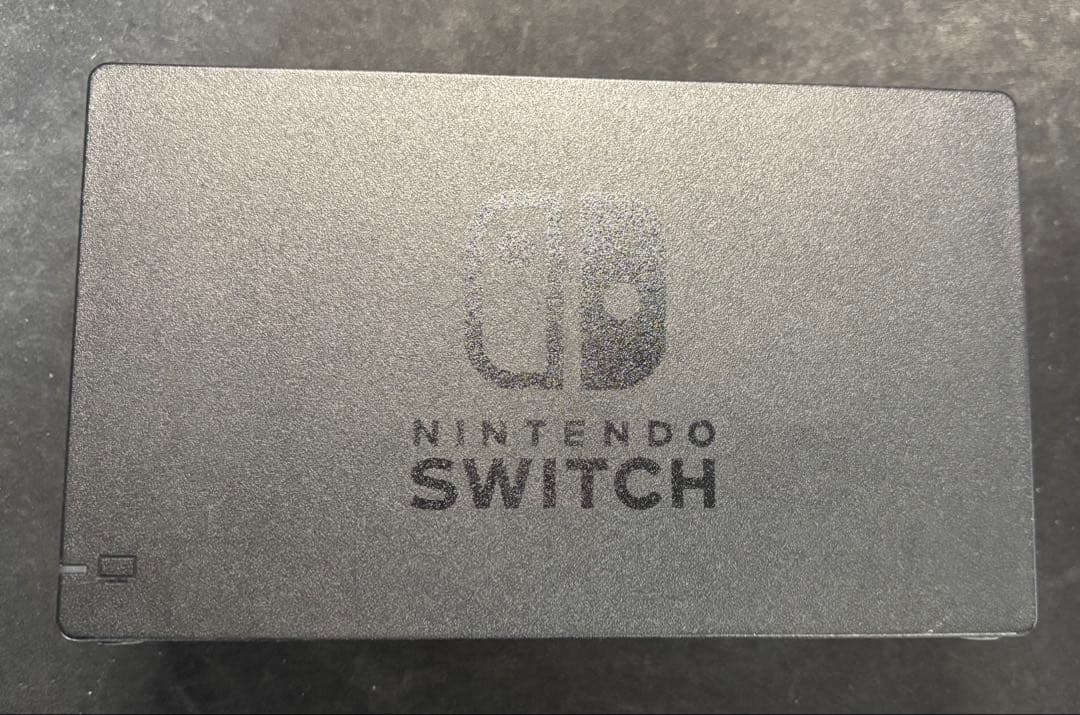 ニ*ク様 値下げ中！　Nintendo Switch 本体とプロコントローラー