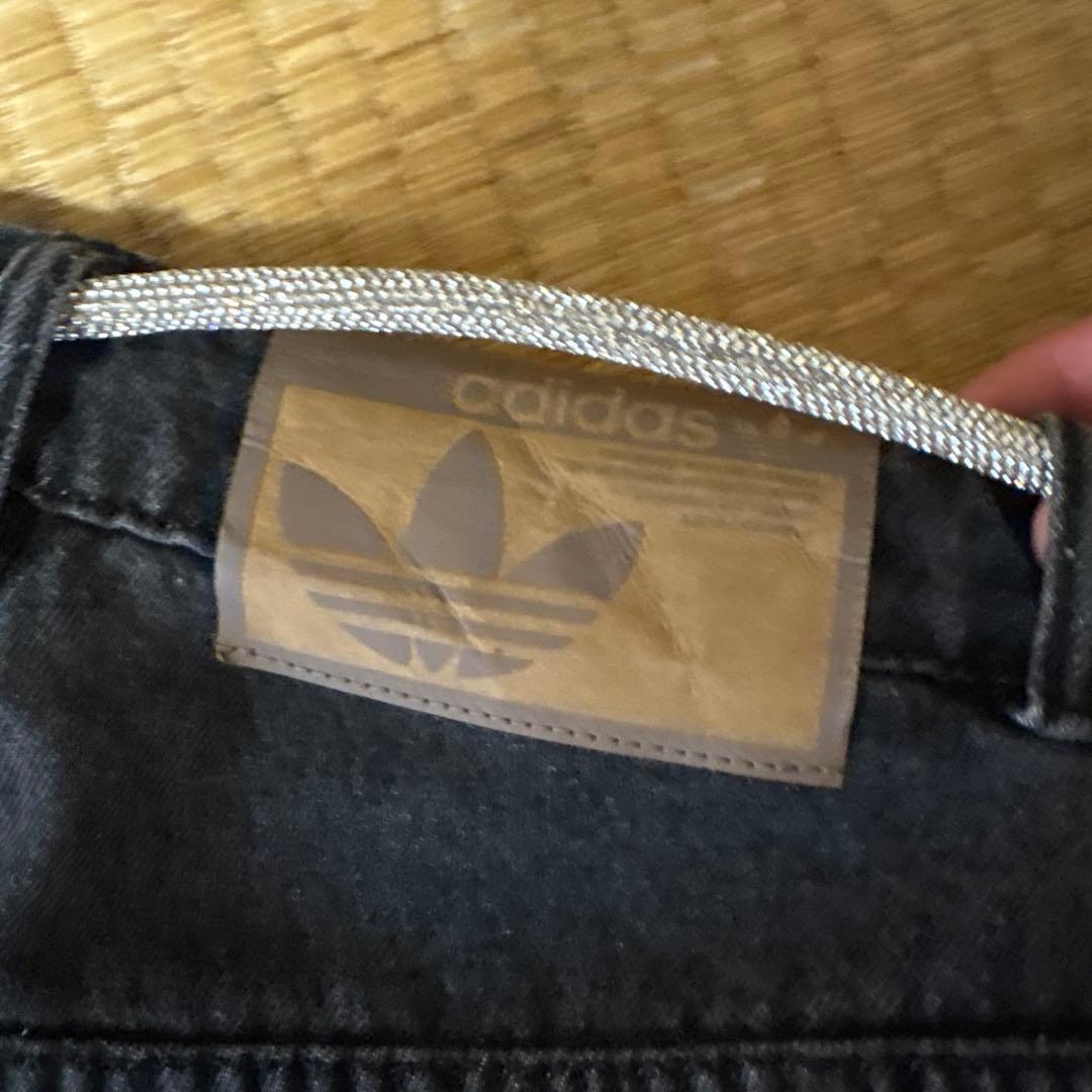 ハ*ル様 adidas ダークグレー カーゴデニム 28