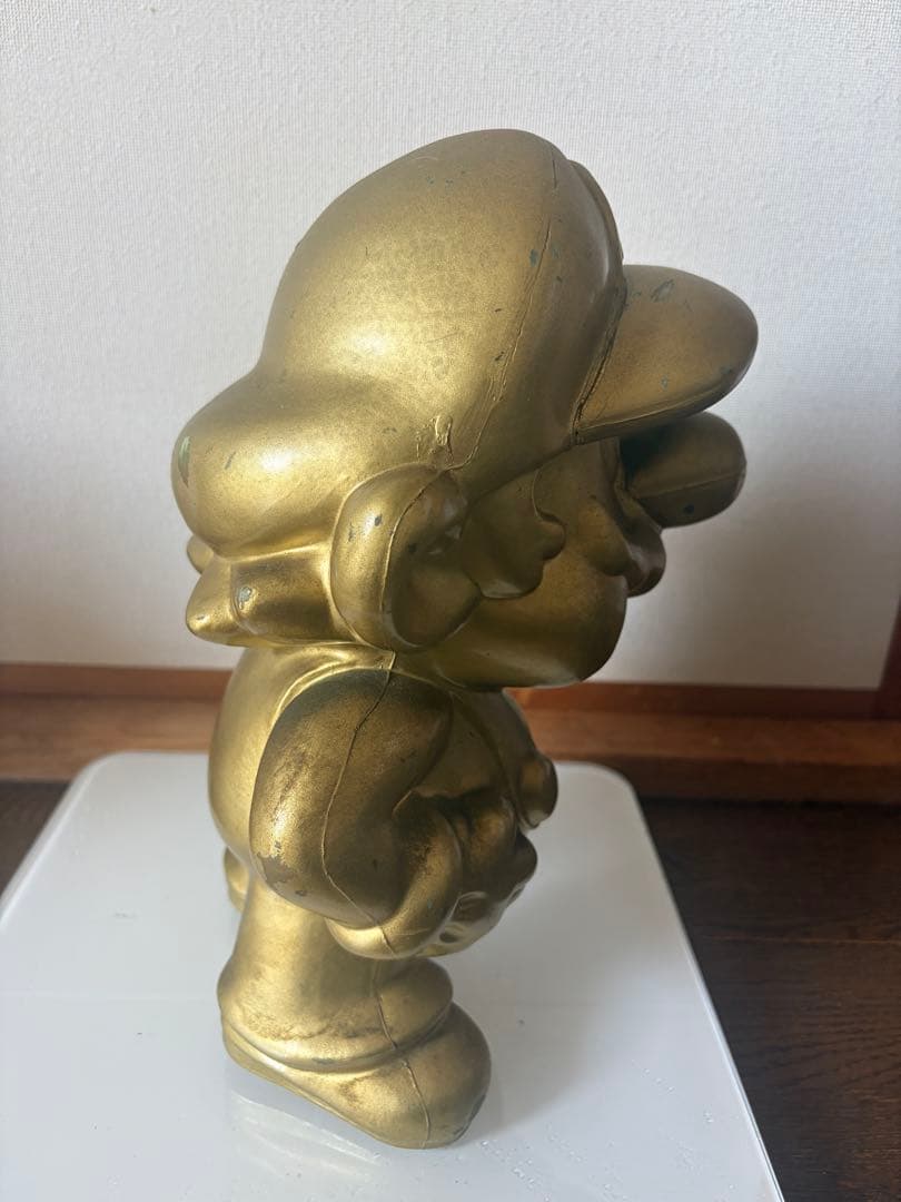 【非売品】任天堂特約店金のマリオ像　Golden Mario Statue