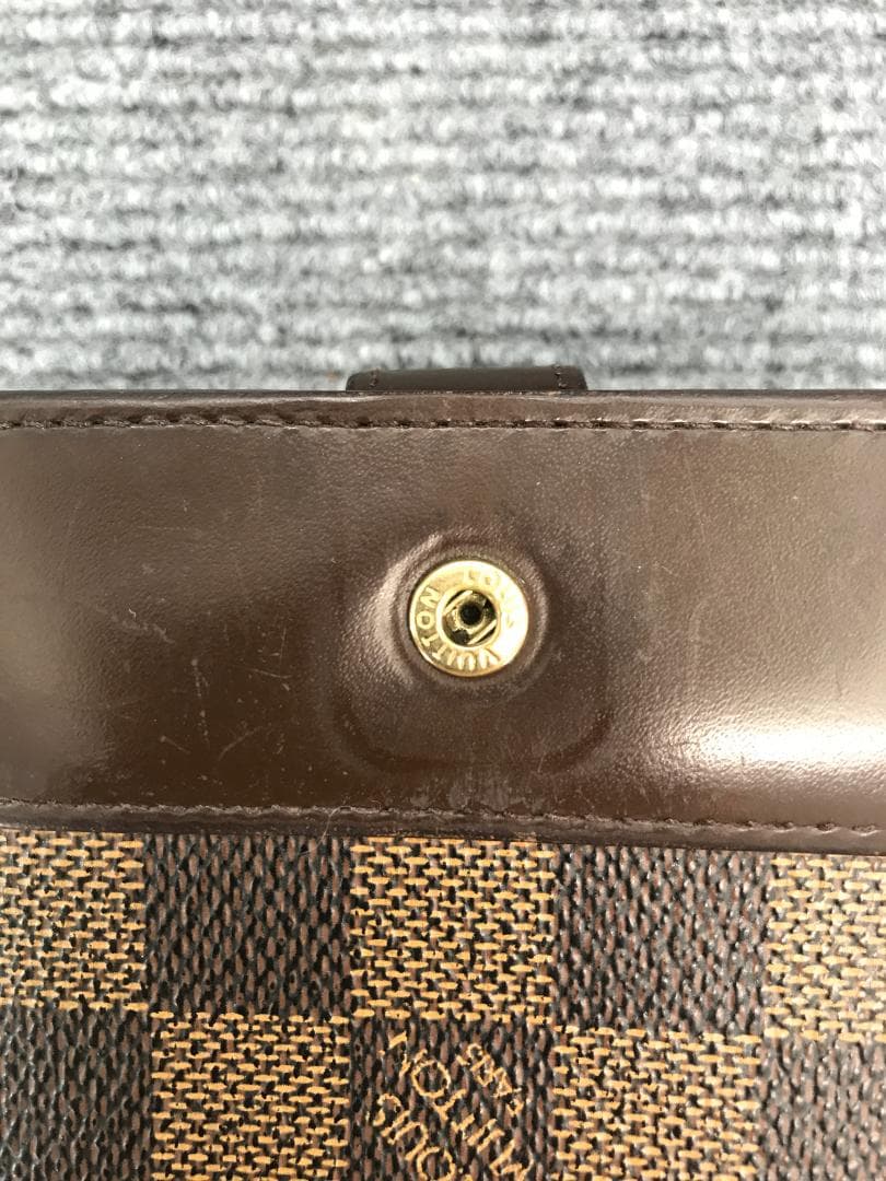 LOUIS VUITTON　ルイヴィトン　二つ折り財布　ダミエ　262