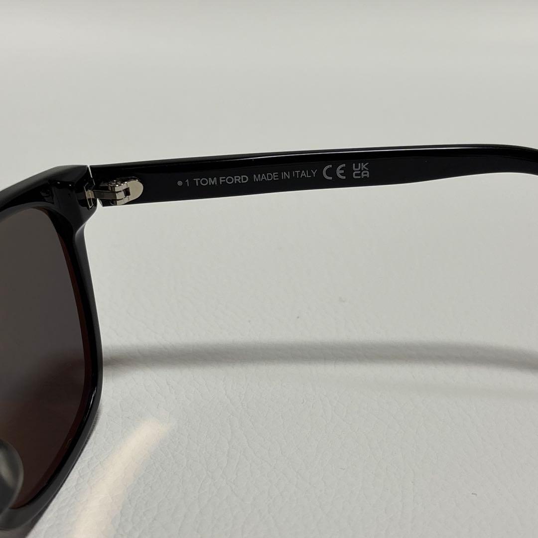 【偏光】TOM FORD Gerard-02 TF930-F 01D 黒 伊製