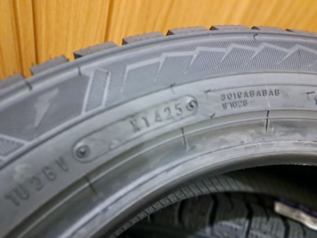 送料込　4本　新品未使用　グッドイヤー　アイスナビ8　155/65R14