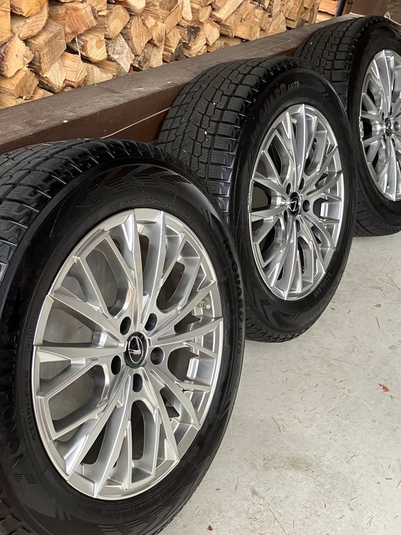 ①235/60R18 スタッドレスタイヤ ホイールセット レクサスNX用