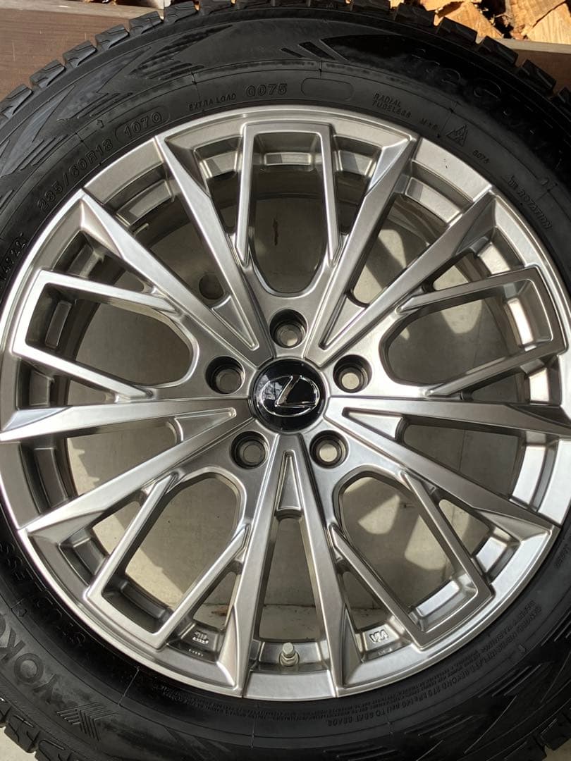 ①235/60R18 スタッドレスタイヤ ホイールセット レクサスNX用