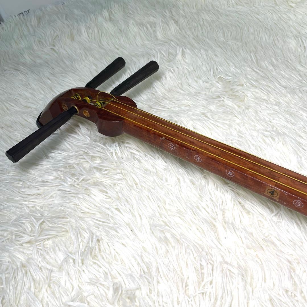 三味線　中棹（太さ　約2.8cm）　破れなし