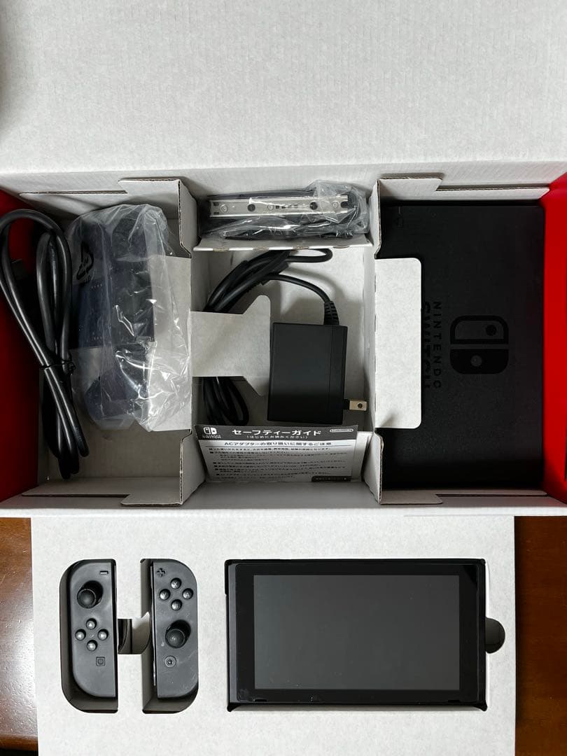 週末限定値下げNintendo Switch 本体 グレー ジョイコン付き